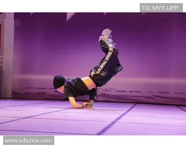 街舞成长之路：上海街舞队的奋斗与梦想纪实