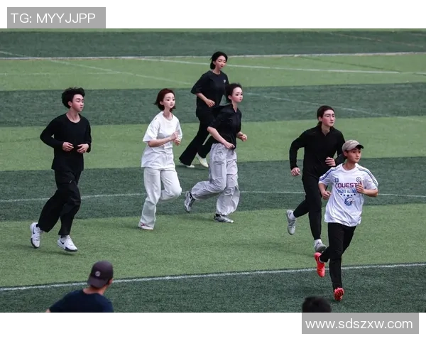 赛后分析:杭州飞盘队与武汉飞盘队个人能力对比与表现评估 赛后分析:杭州飞盘队与武汉飞盘队个人能力对比与表现评估