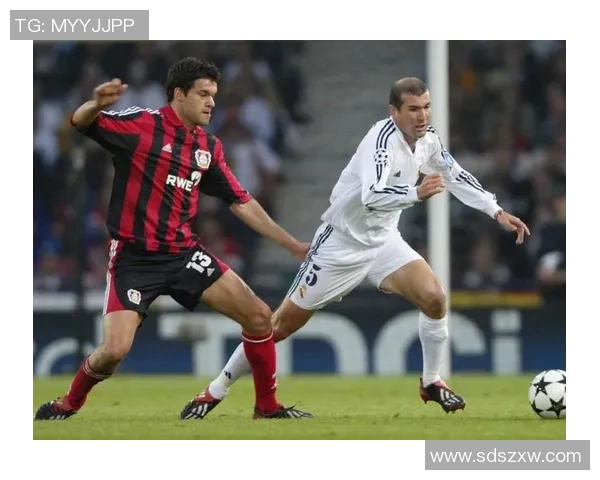 巴拉克足球明星风采尽显精彩瞬间的照片集锦