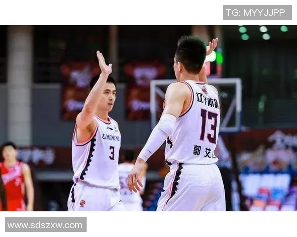 赛后复盘分析重庆篮球队与武汉篮球队的状态与表现对比