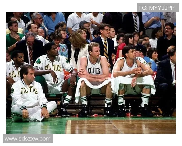 重庆篮球队在大师赛中的速度表现分析与战术解读 重庆篮球队在大师赛中的速度表现分析与战术解读